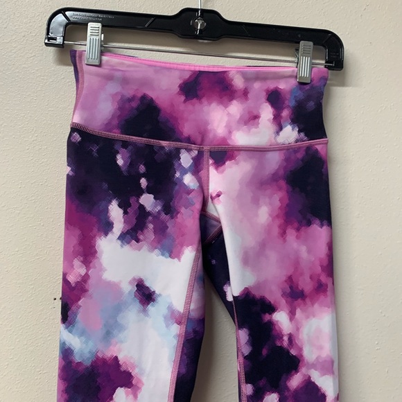 Lululemon Crop Purple Tie Dye Legging - Picture 2 of 5